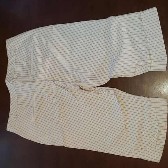 Shorts - Picture 4 of 4